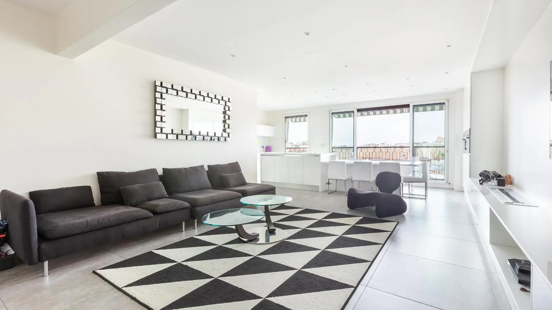 Luxury Eiffel Tower Apartment